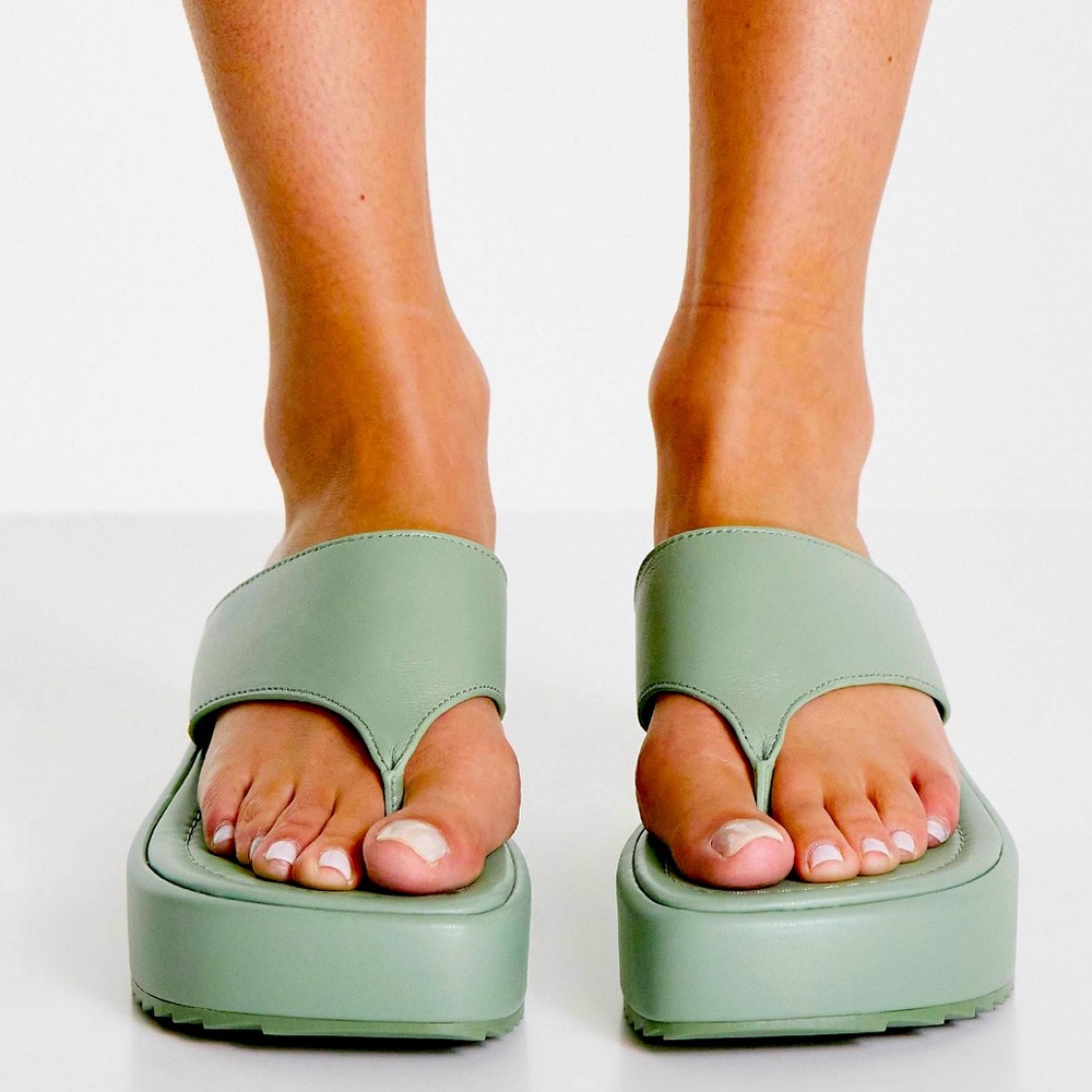 NWT ASOS DESIGN Tamari Leather Thong Flatform Sandals SZ 7 $80 - Picture 3 of 8